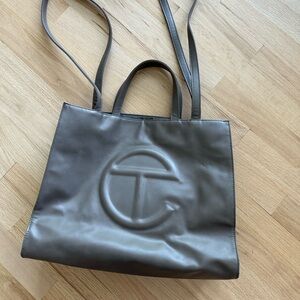 Telfar medium bag in grey